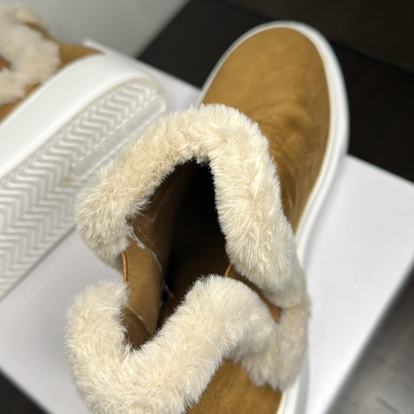 Nine West booties - Picture 7 of 8